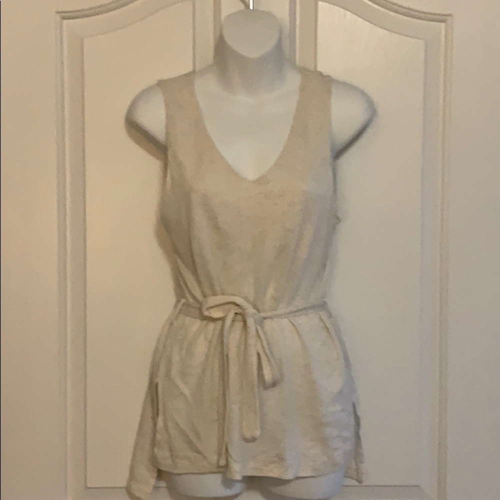 Ribbed tank with tie